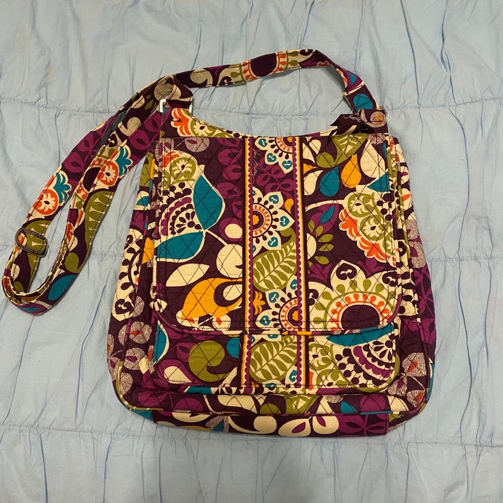 LIKE NEW Vera Bradley Purse